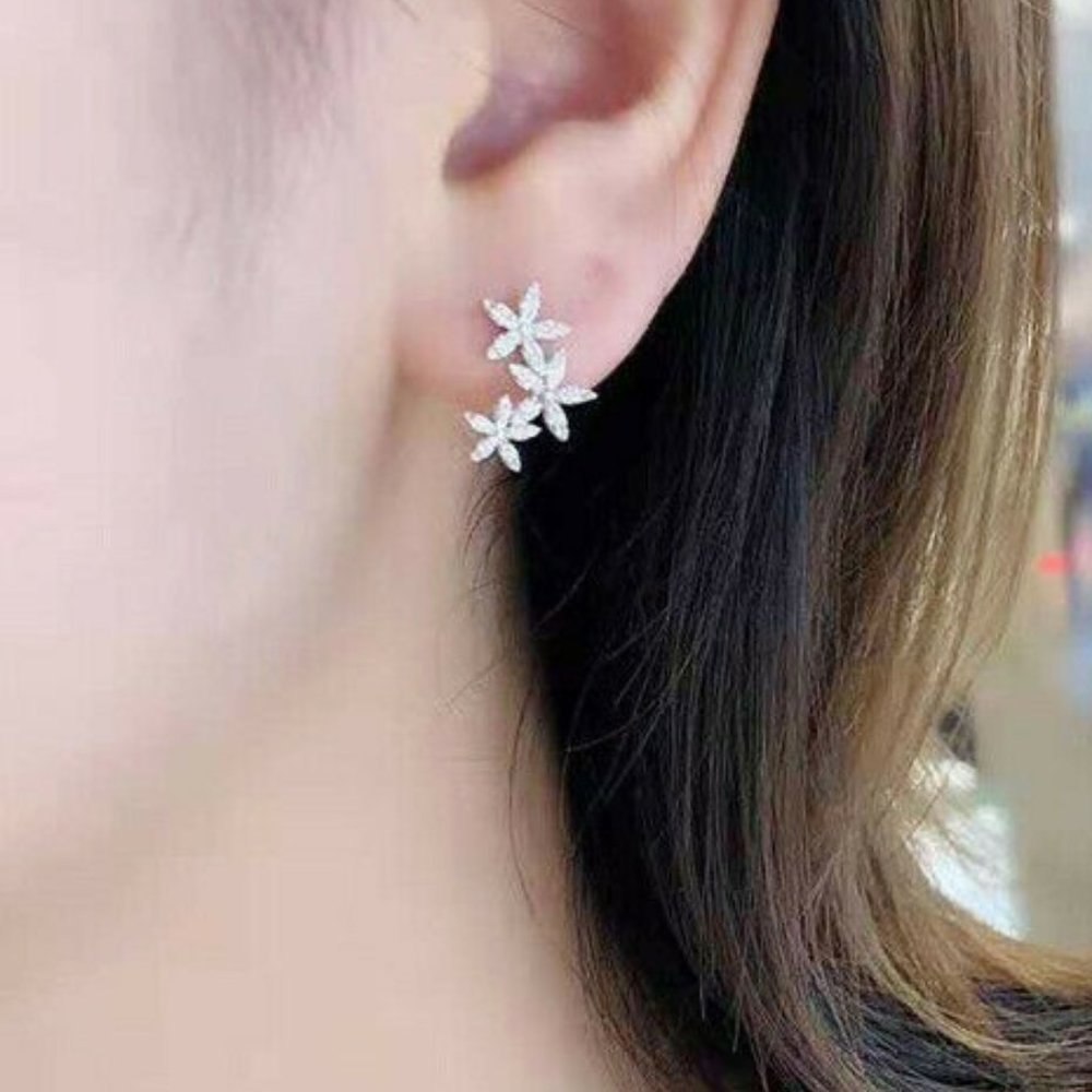 NEW 14k Gold Over Silver Diamond Flower Studs - Picture 2 of 3